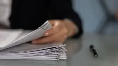 Strafanzeigen am Arbeitsplatz: Was HR-Verantwortliche bei Verdacht auf Straftaten wissen müssen